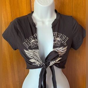 Windsor Top With Tie